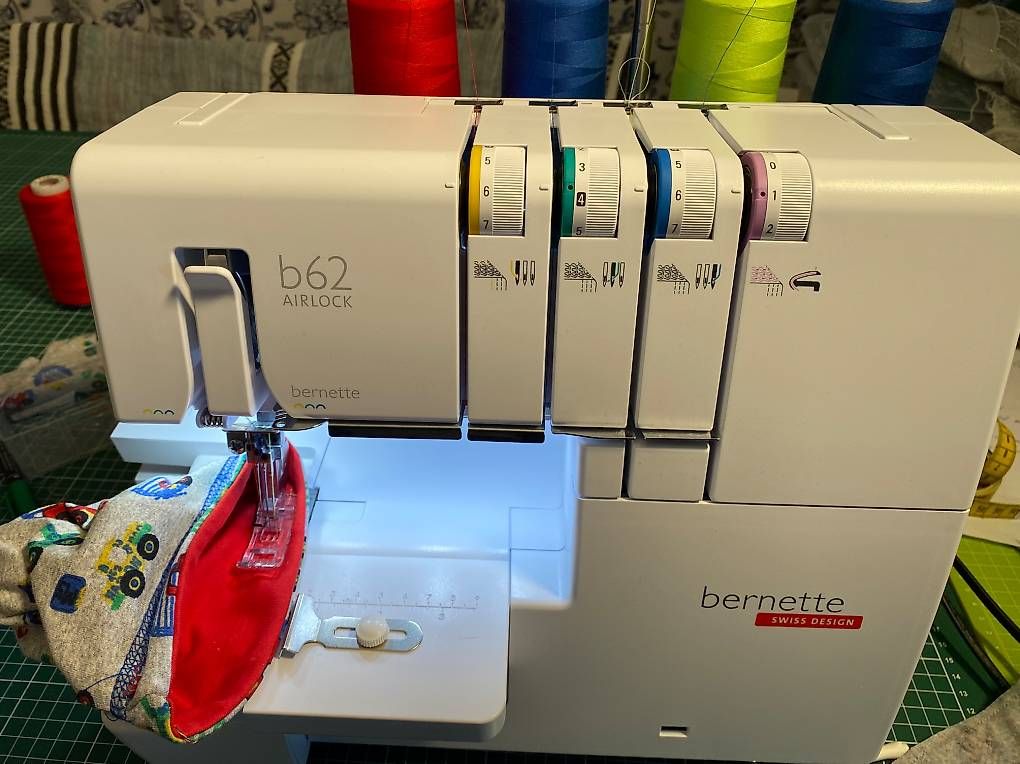 Machines à coudre: Bernette b62 Airlock Covermaschine – D'occasion à Sissach par Verena57