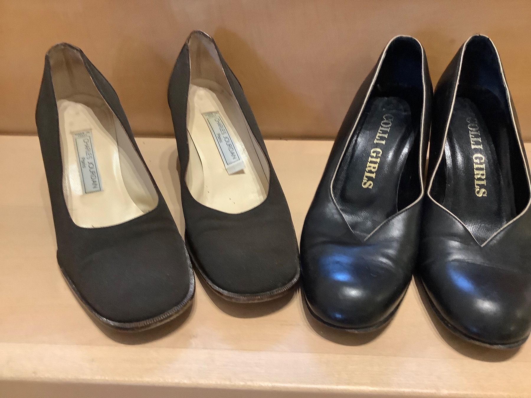Scarpe da donna: 2 Paar Damen-Lederpumps Gr. 36 – Usato da Triesen venduto da boston7