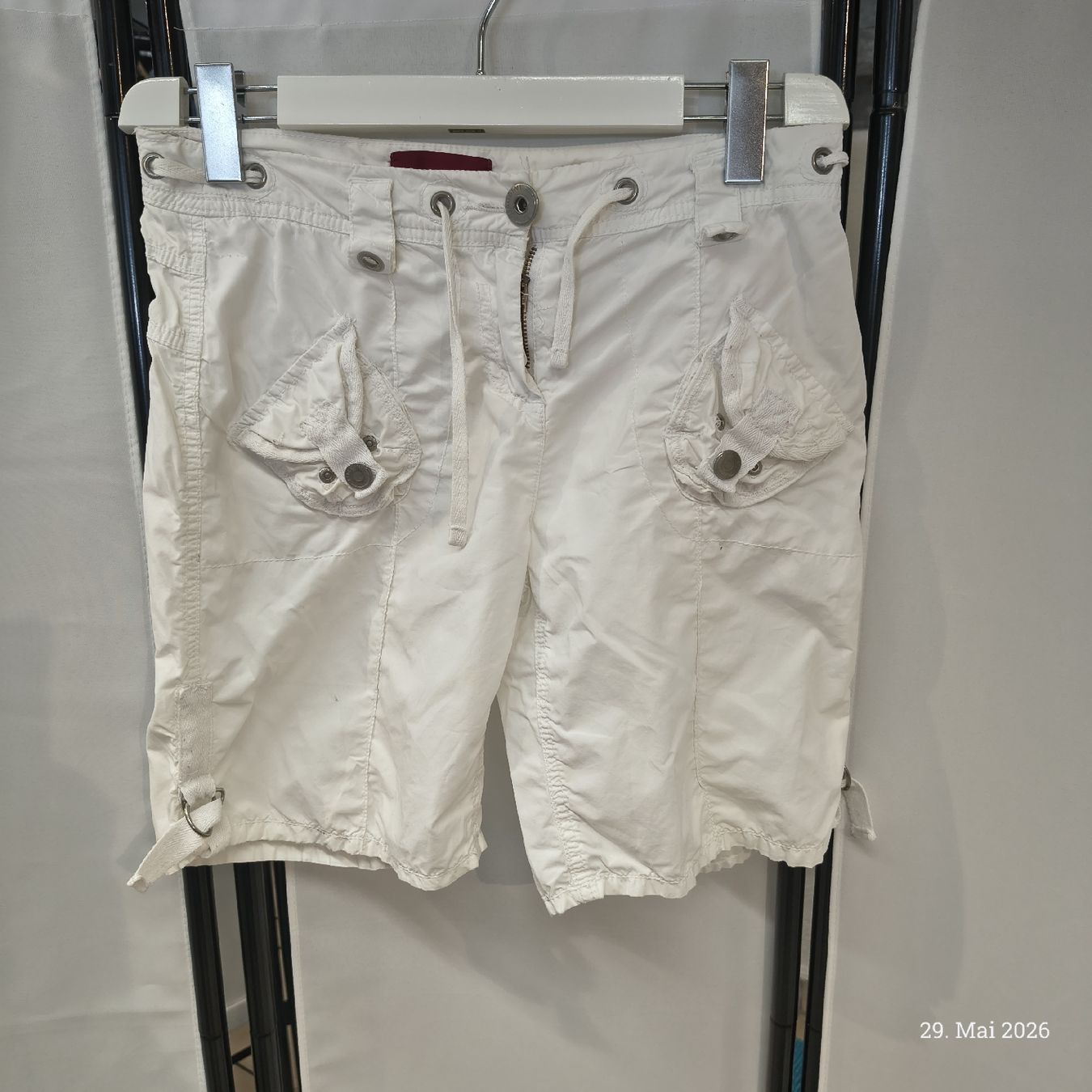 Pantaloni: Sommerliche Capris weiss, Gr. 36, Biaccini – Usato da Emmetten venduto da SecondhandSiska