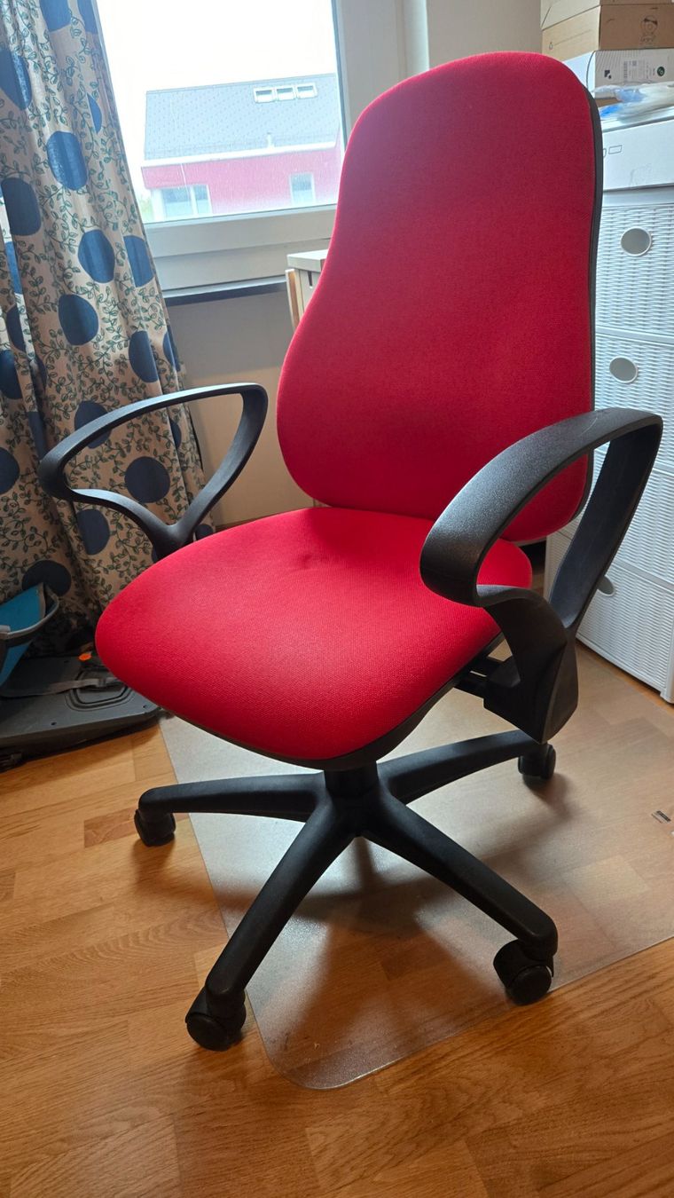 Sedie: Bürostuhl Rot – Usato da Bülach venduto da AronMurati 1