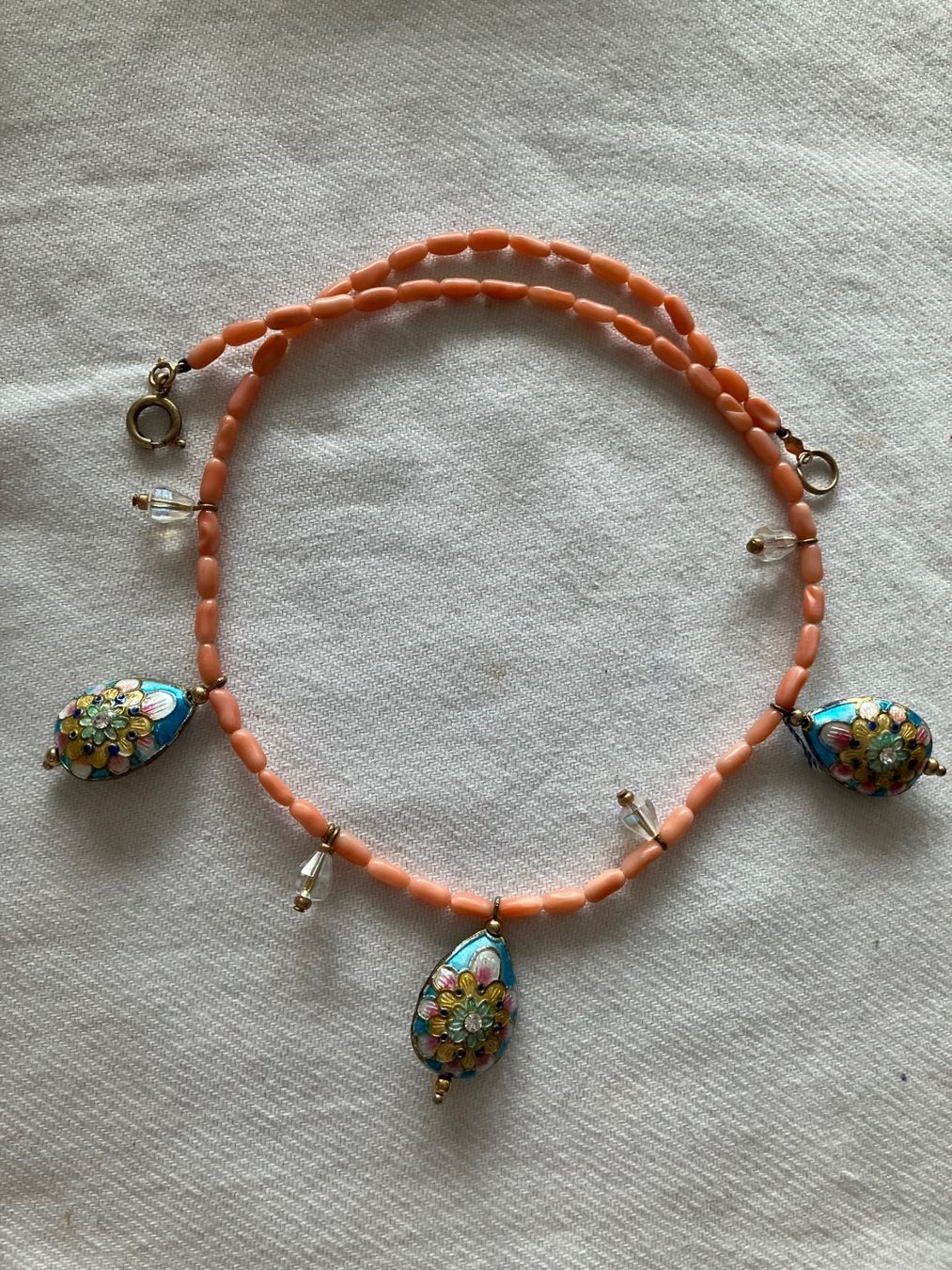 Catenine: Korallenkette mit Chinesischem Cloisonnee – Nuovo (secondo la descrizione) da Zürich venduto da aannnnaa48