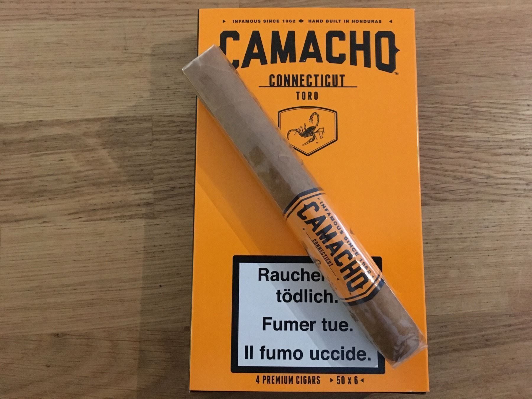 Camacho Sigari: Camacho connecticut Toro – Nuovo e nell'imballaggio originale da Neuwilen venduto da Geniesser100