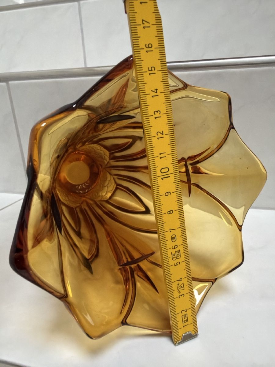 Vasen & Gefässe: Glasvase Art Déco , Bernsteinfarbig. – Gebraucht aus Biberist von Momo33 8