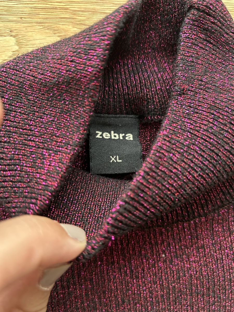 Pulls & Sweat-shirts: Schimmernder Zebra Pullover Grösse XL – D'occasion à Lachen SZ par rah_c6qj 1