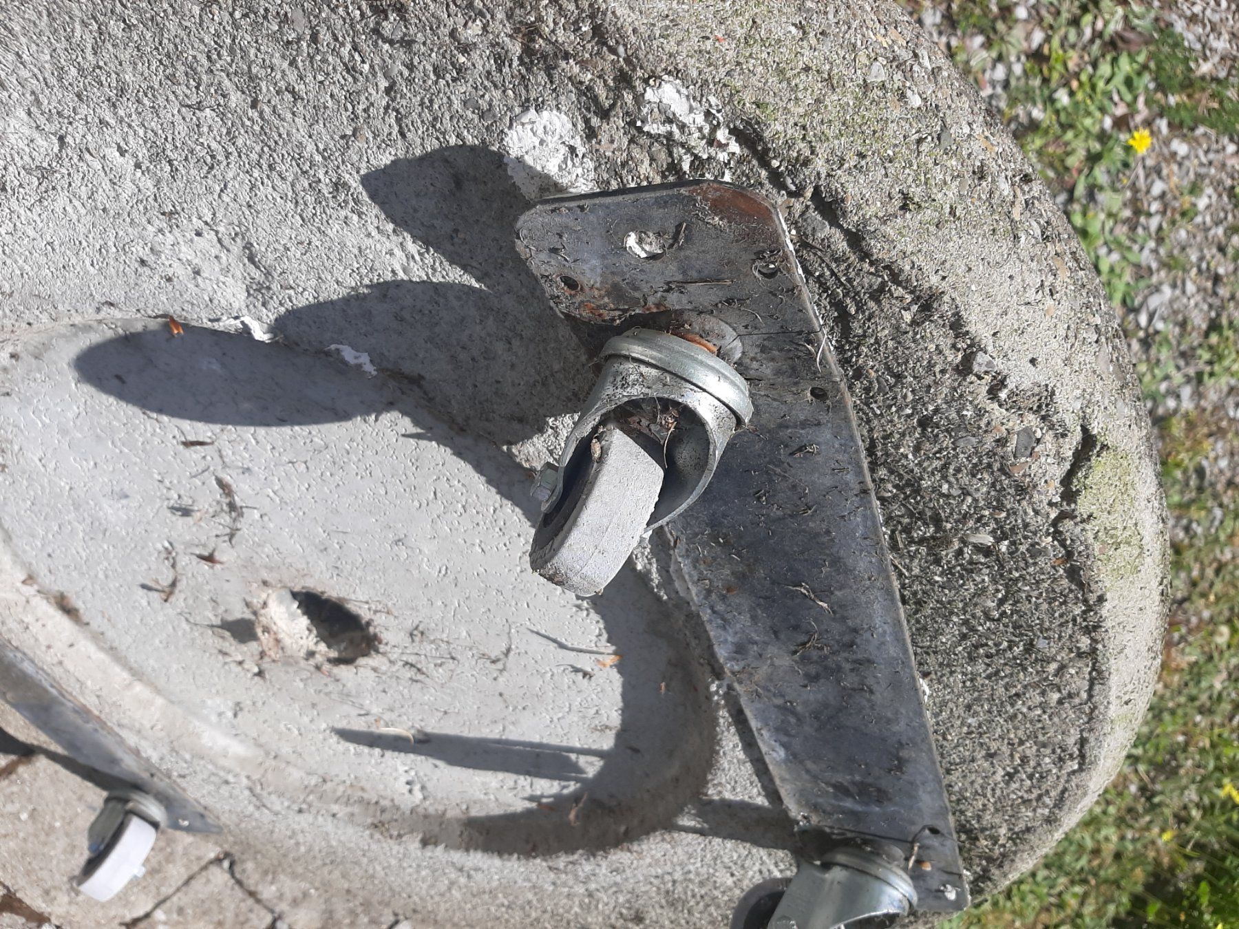 Sonstiges: Betonsockel – Gebraucht aus Hinwil von Unglaubliche-Treffer 3