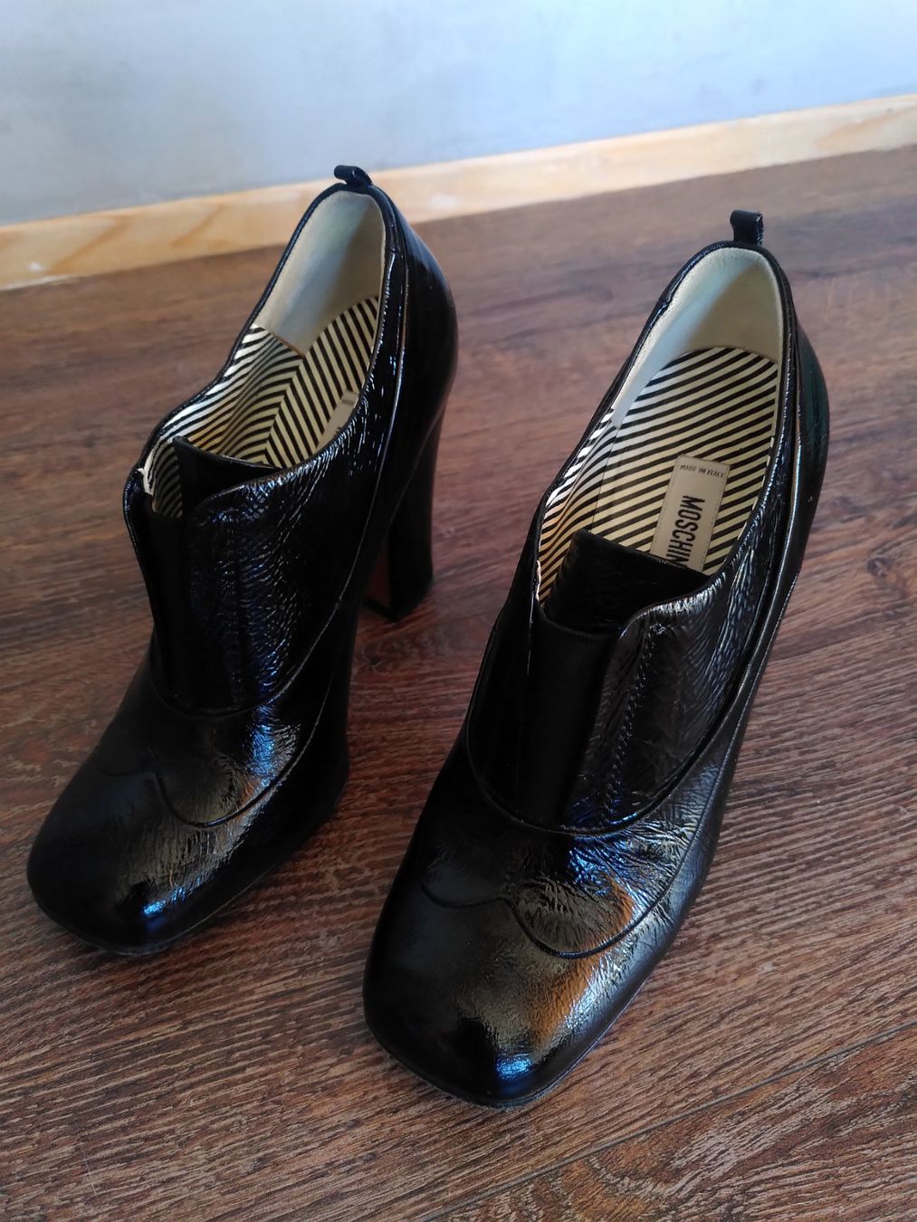 Moschino Chaussures femmes: Talons noir cuir Moschino – D'occasion à Châtel-St-Denis par melaimelai 7