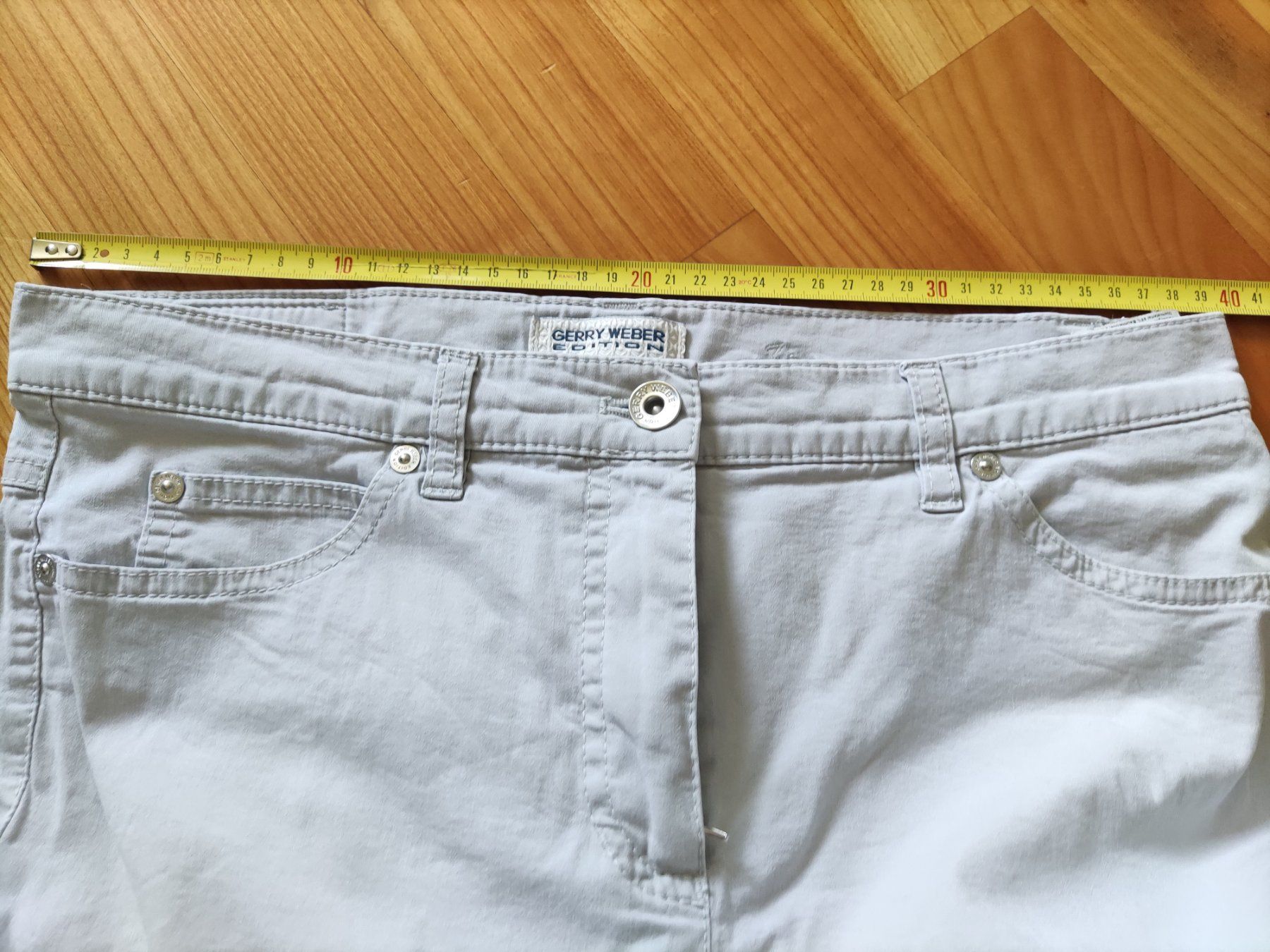 Gerry Weber Jeans: Leichte Gerry Weber Jeans / Hose hellgrau – Usato da Solothurn venduto da Csw1 4