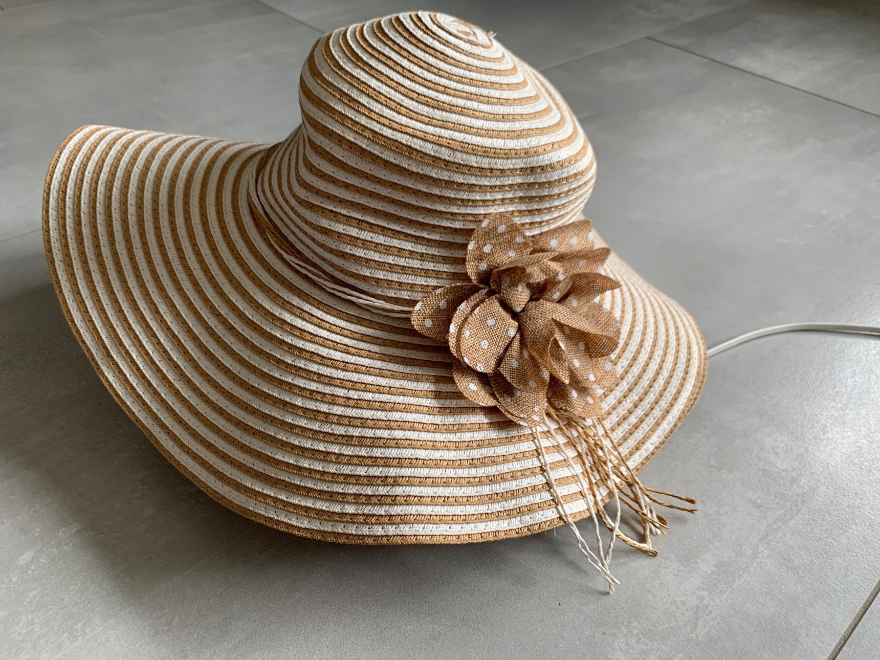 Copricapi, berretti & cappellini: Sommerhut – Usato da Zuzwil SG venduto da Ibohaus 1