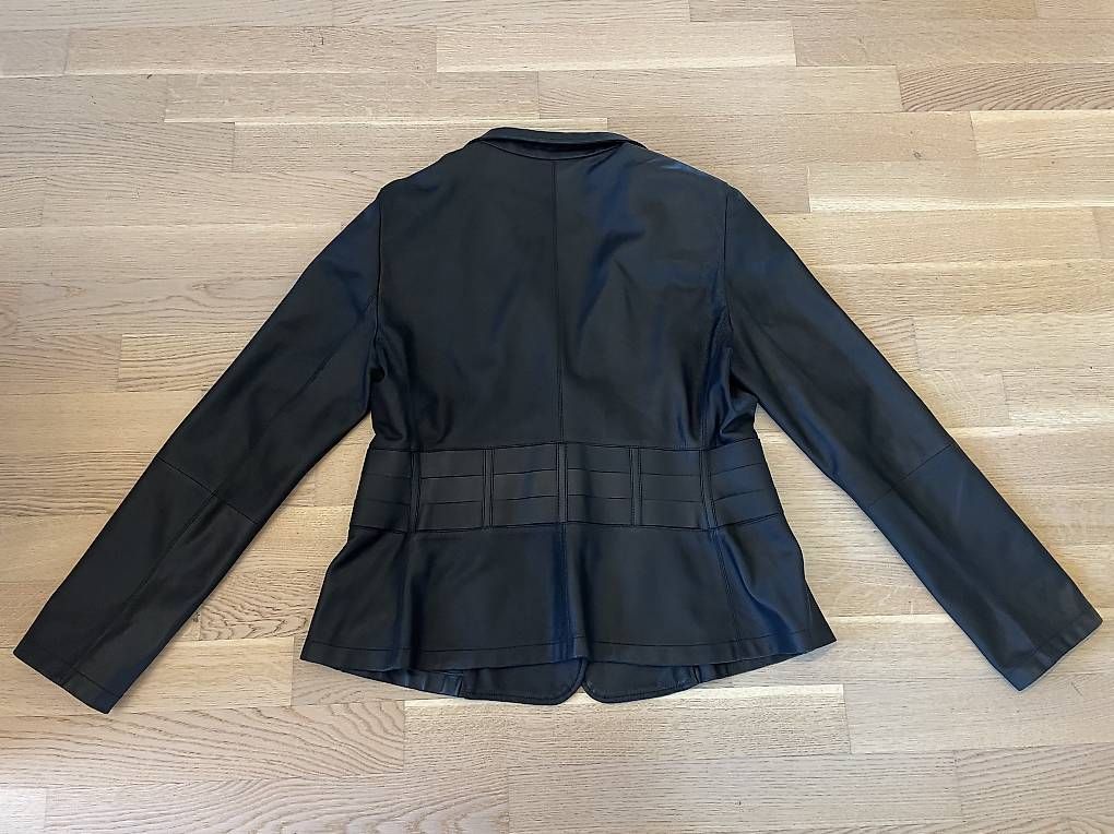Armani Giacche: Lederjacke Armani – Nuovo (secondo la descrizione) da Brütten venduto da Snowkiwi 1