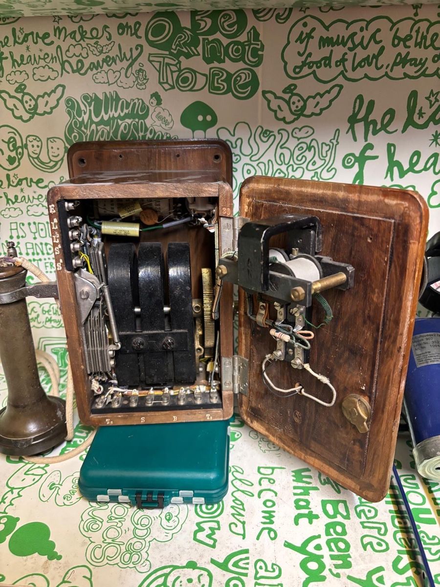 Telefone: Antikes Kurbeltelefon – Gebraucht aus Zürich von pat_gr6h 1