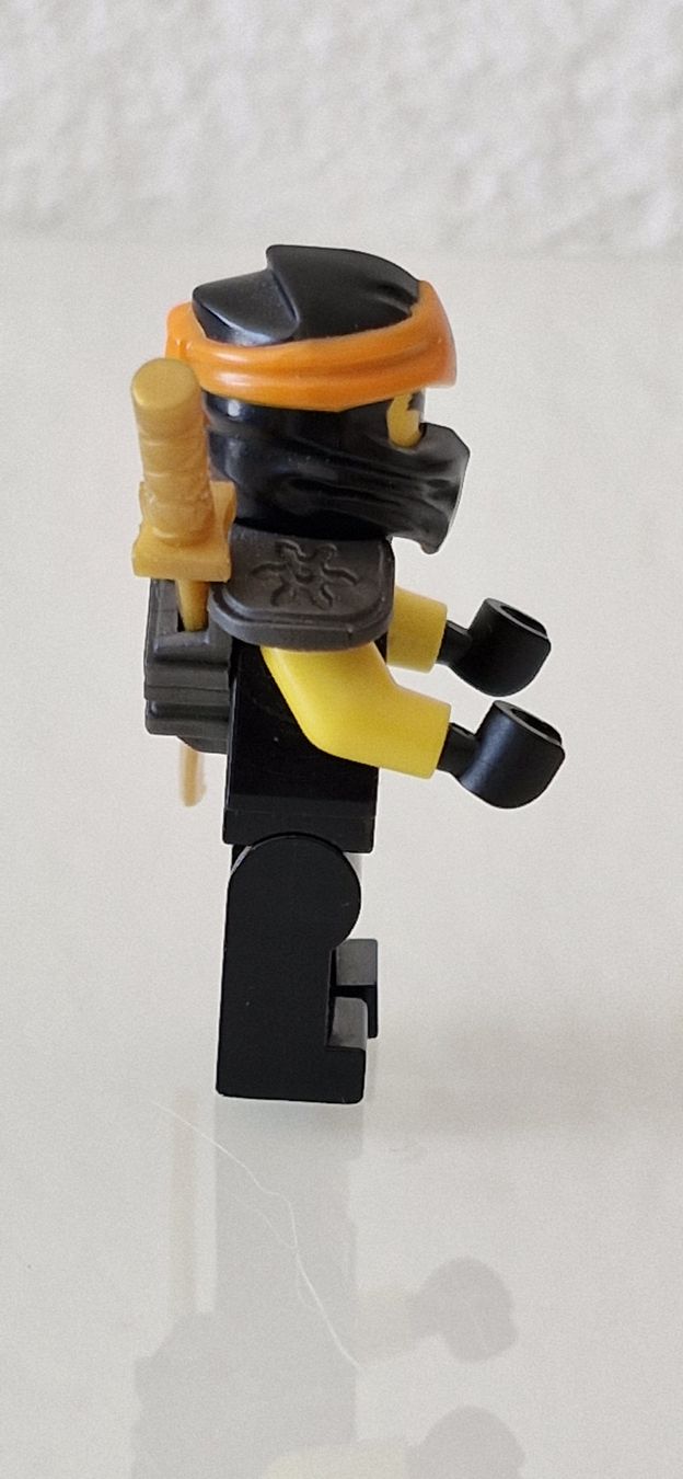 Lego Statuette: LEGO NINJAGO Cole – Usato da Anglikon venduto da der_dp89 1