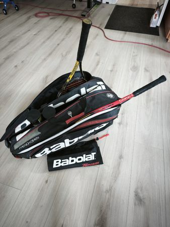 Tennis Schlaeger Set: Babolat Tasche, 2 Völkl Schläger 