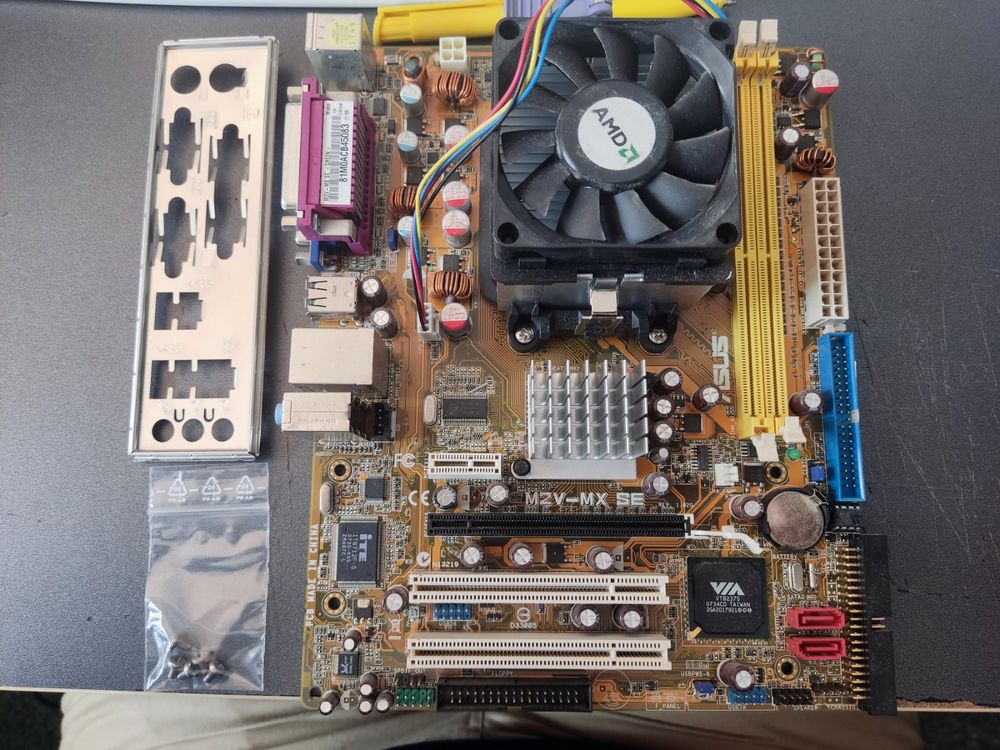 ASUS M2VMX SE mainboard Socket AM2 micro ATX mit Kühler Kaufen auf