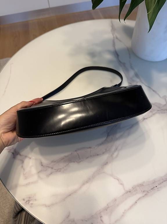 Prada Taschen für Damen: Prada Cleo Medium – Gebraucht aus Fribourg von jan_jgw6 1