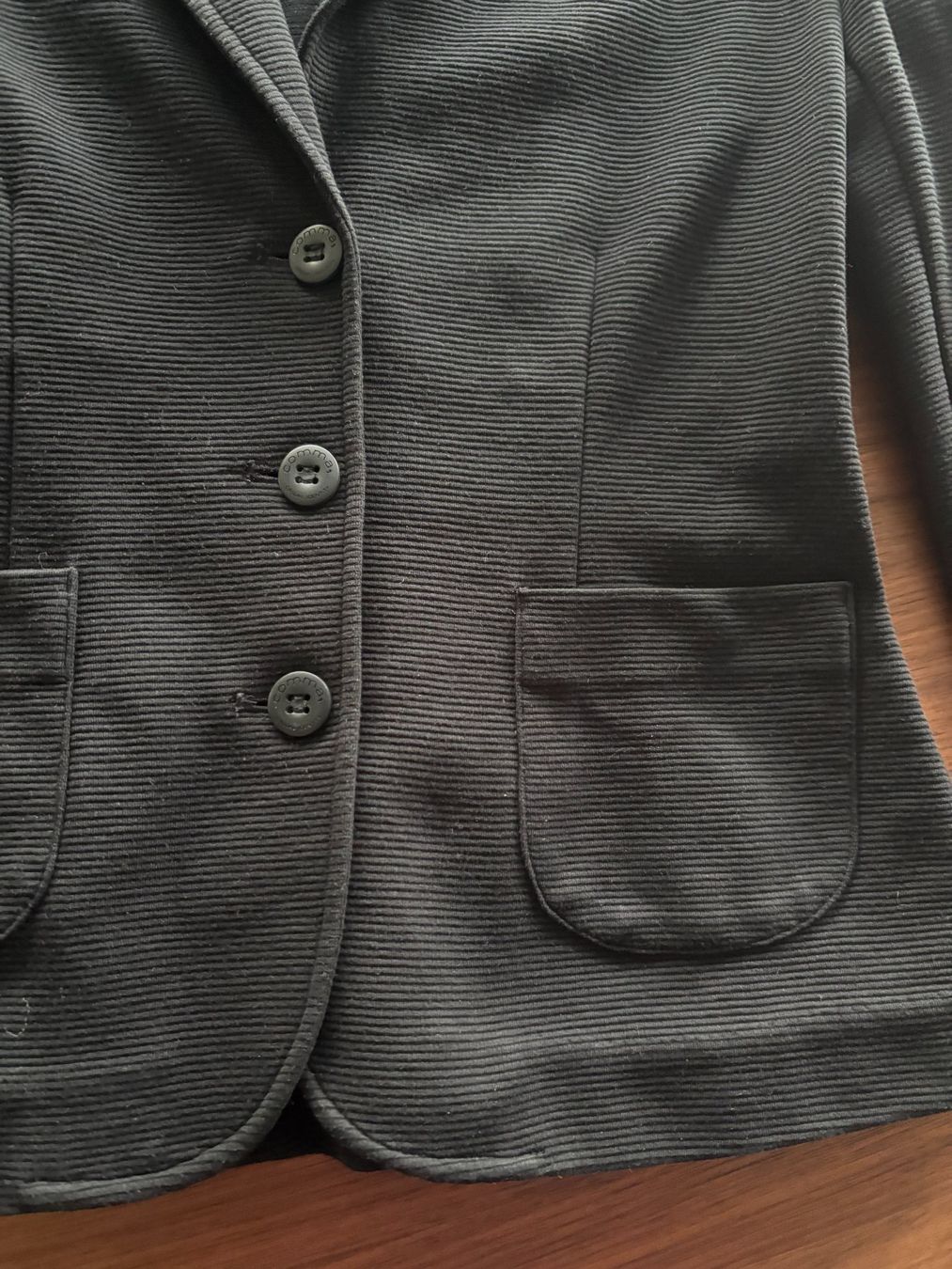 Comma Vestes: Blazer Jacke Comma,  Grösse 34, schwarz – D'occasion à schmerikon par nicole091 1