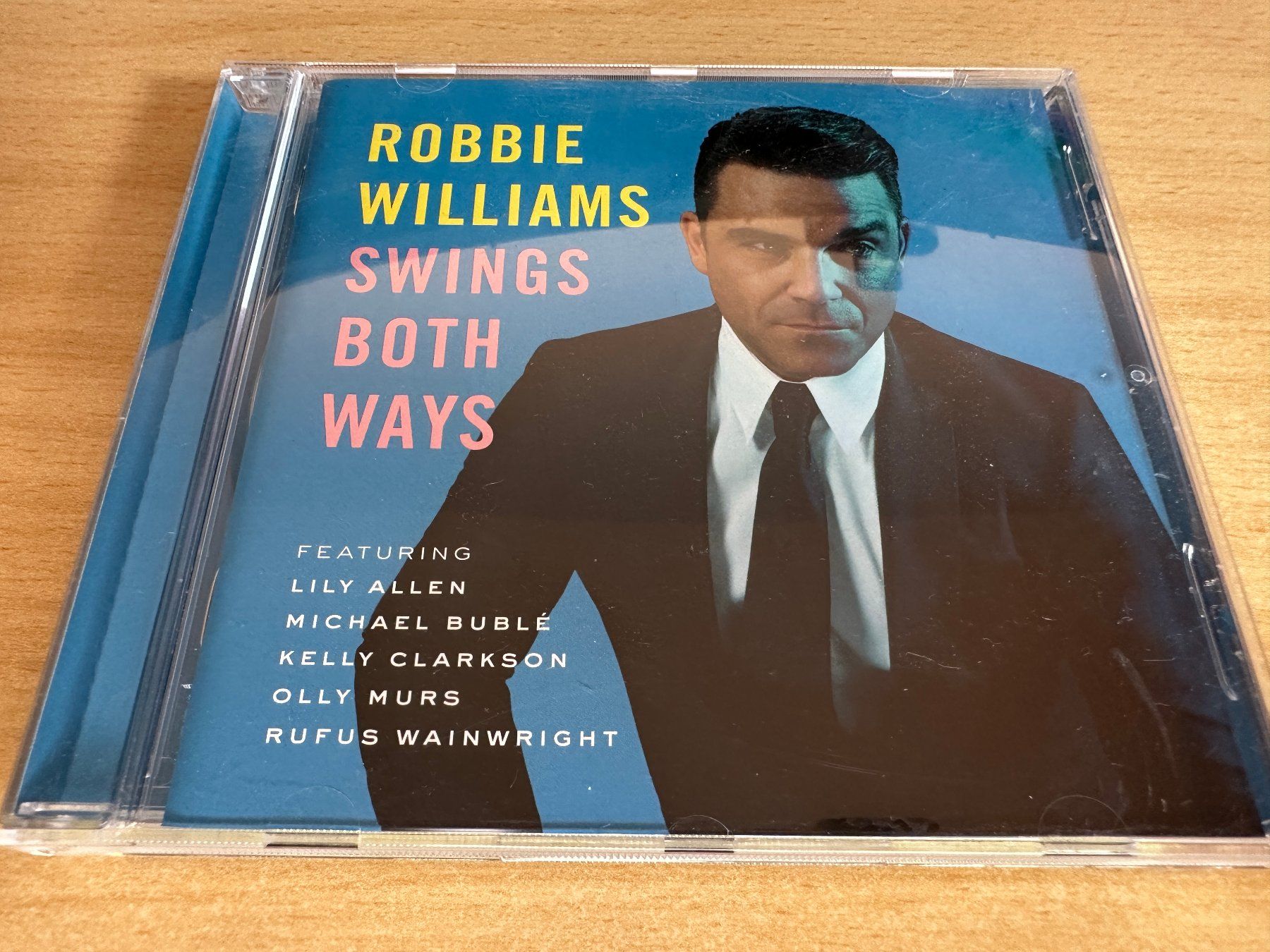 CD: Robbie Williams – Swings Both Ways – Usato da Rikon im Tösstal venduto da Alpenmutz