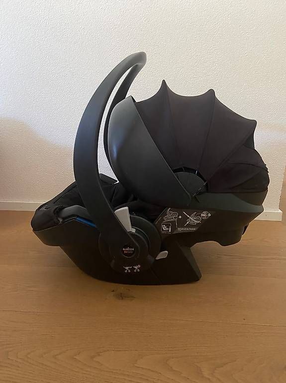 Babyzen Seggiolini per auto: Siege auto YOYO BESAFE – Usato da Châtel St Denis venduto da kel_bhn8 1
