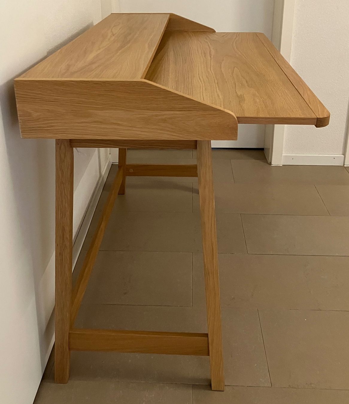Interio Scrivanie: Bureau avec plateau coulissant – Usato da Fribourg venduto da lag02 1