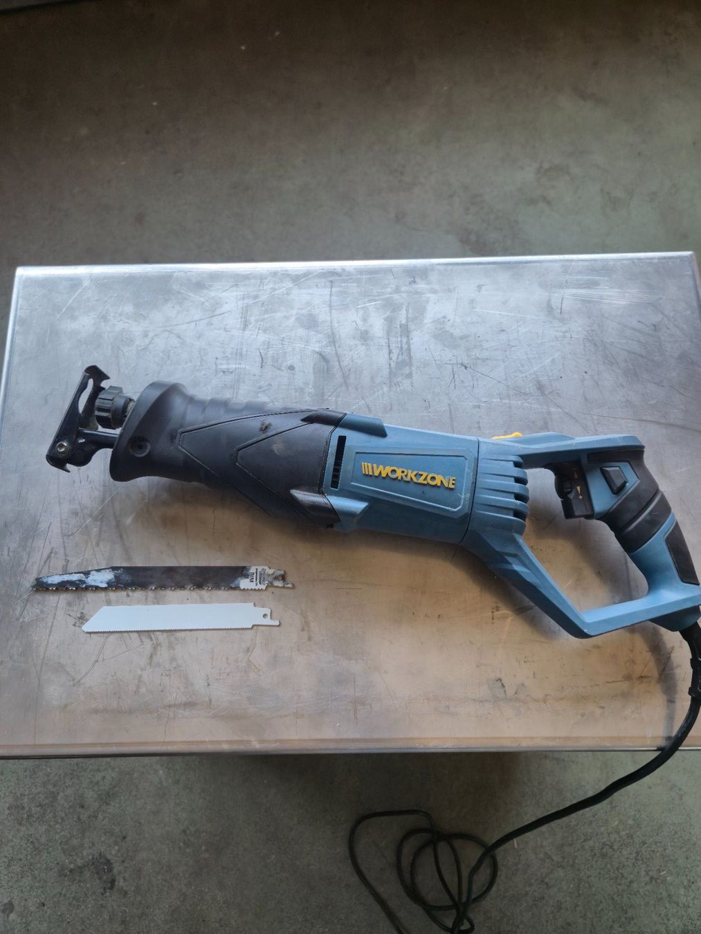 Sägen: Workzone Säbelsäge WS 800-1 mit Koffer – Gebraucht aus Mägenwil von Jan-Han 2