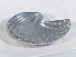 kleine Zinnschale in Muschelform / Seifenschale