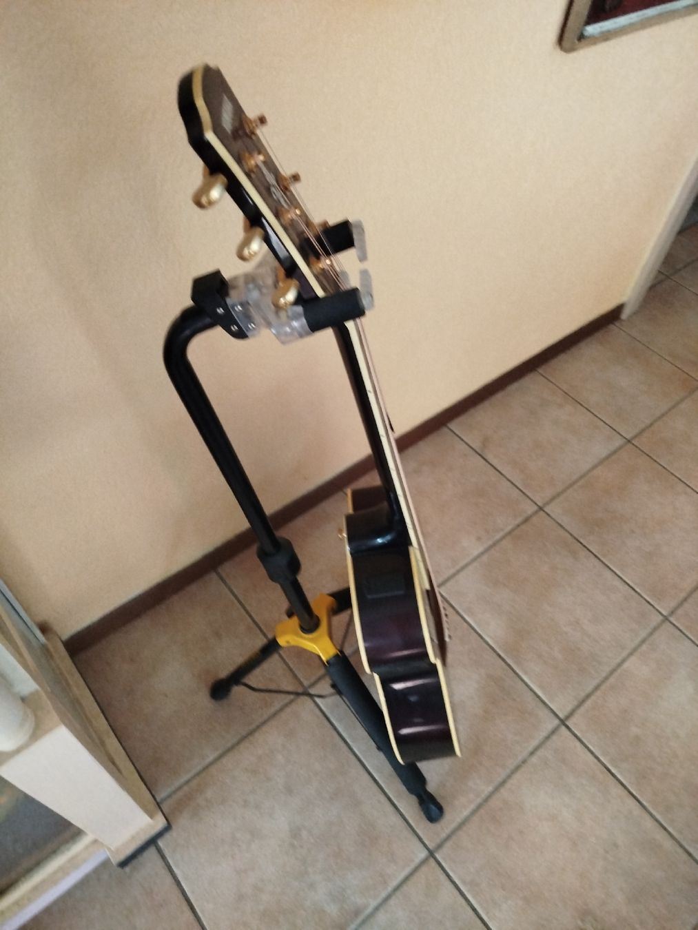 Yamaha Musikinstrumente: Gitarre Yamaha – Gebraucht aus Delémont von mos_9927 3
