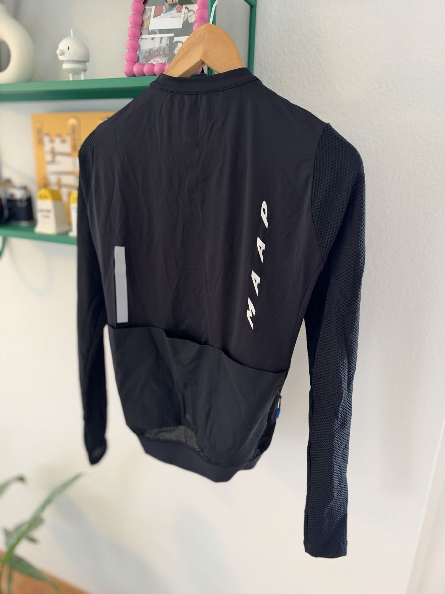 Leibchen & Hosen: Maap long sleeve jersey  – Gebraucht aus Uster von rus_cgn6 1