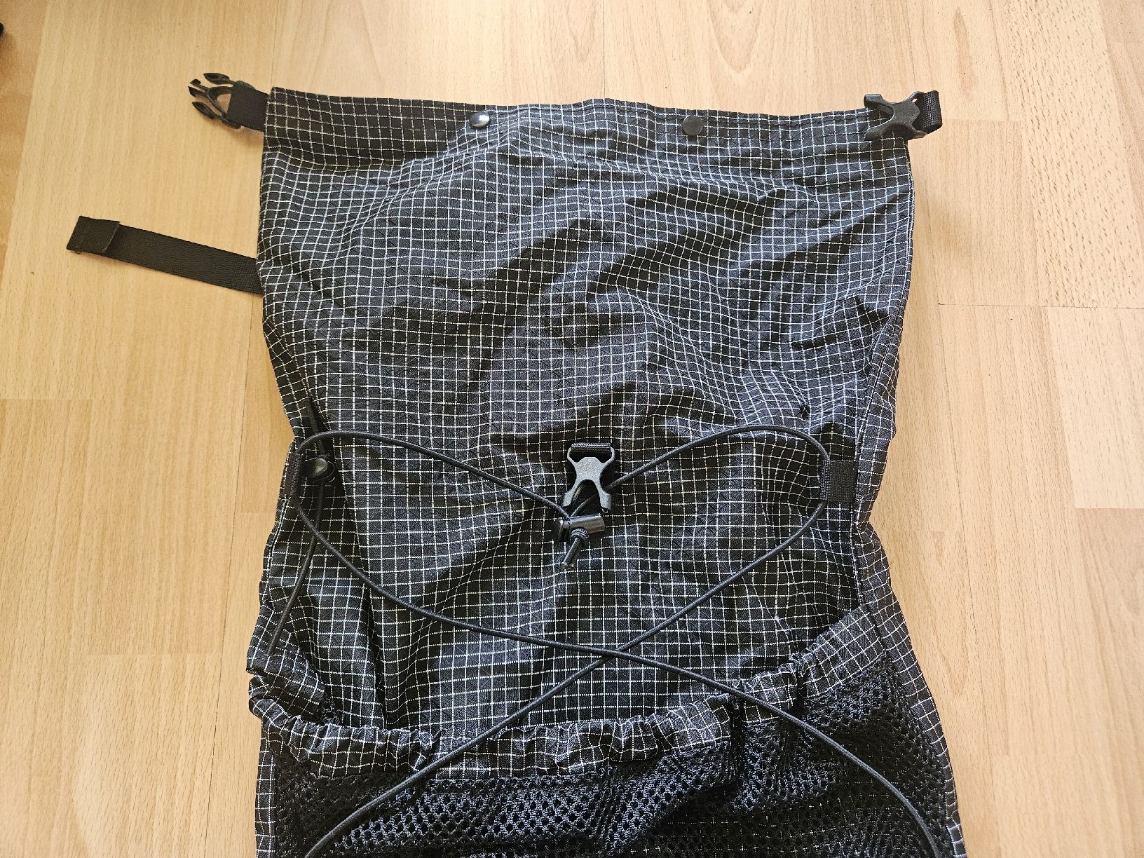 Zaini: NEU Ultraleichter Rucksack mit Roll-Top 20l – Nuovo (secondo la descrizione) da Zürich venduto da Kris8050 4