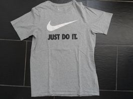 *** NIKE T-Shirt GR XXS ***