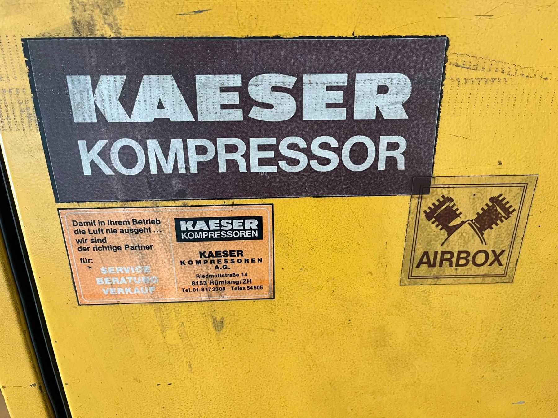 Compresseurs: Kaeser Airbox Schraubenkompressor. – D'occasion à Affeltrangen par AutoZentrumAG