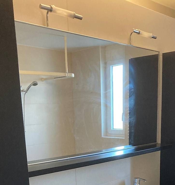 Specchi: Miroir 140 x 70 cm + éclairage + tablette 140 x 14 cm – Usato da Belmont-sur-Yverdon venduto da Manu1112