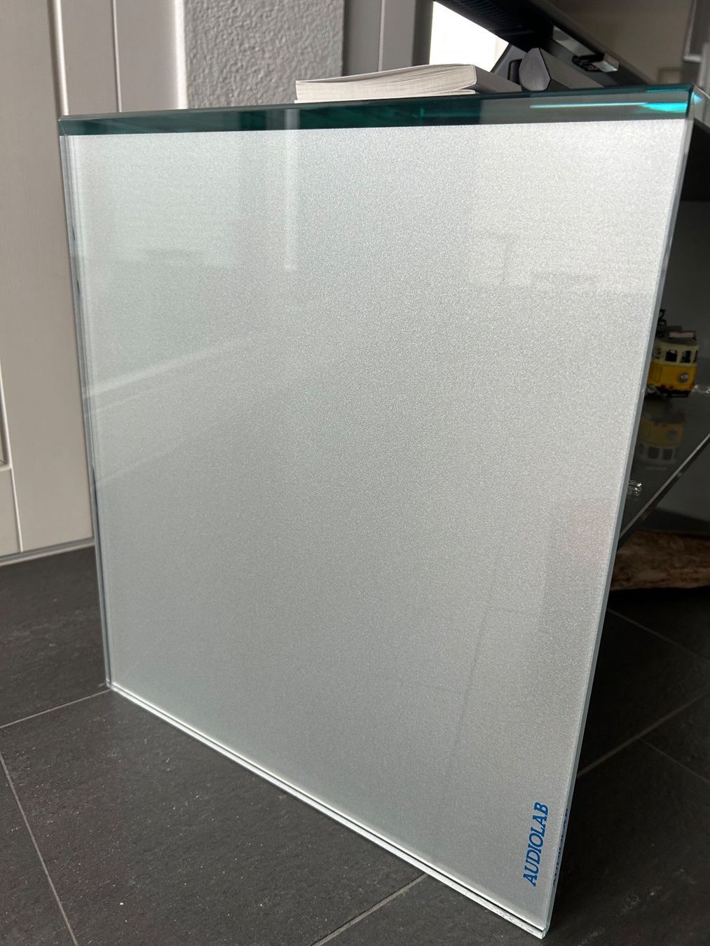 Mobili TV: TV-Möbel aus Glas von Audiolab – Usato da Oberlunkhofen venduto da jamivi 2