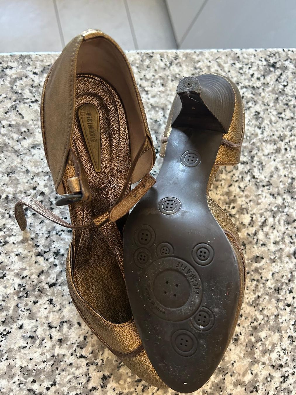 Damenschuhe: Damen Sandaletten Vic Matie – Gebraucht aus Horw von mel_j56q 1