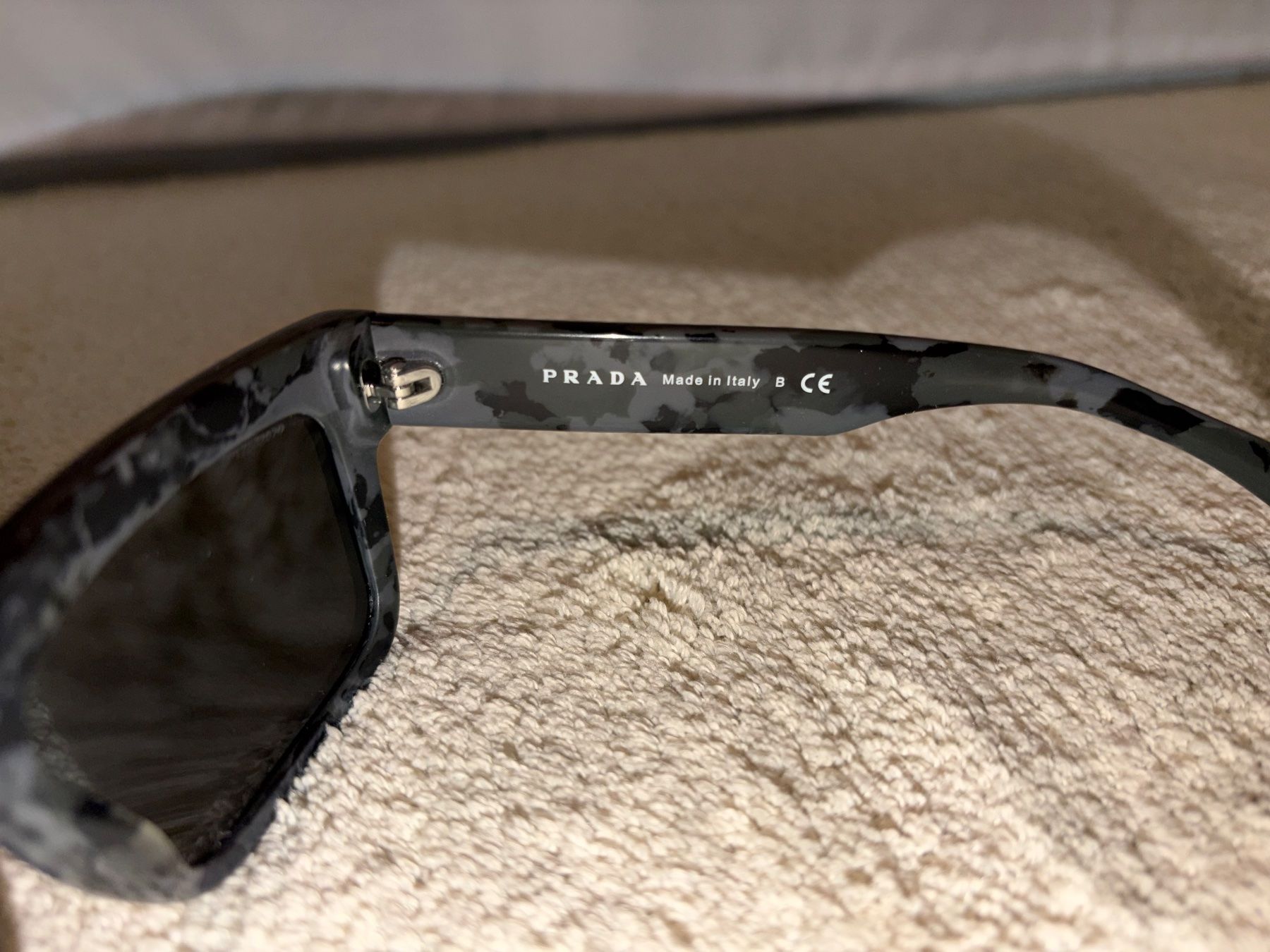 Prada Occhiali & Lenti: Prada Sonnenbrille Vintage – Usato da Visperterminen venduto da lgresell 5