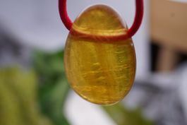 Calcit   Gelocht  Tropfen      –Edelsteinstube Rausverkauf