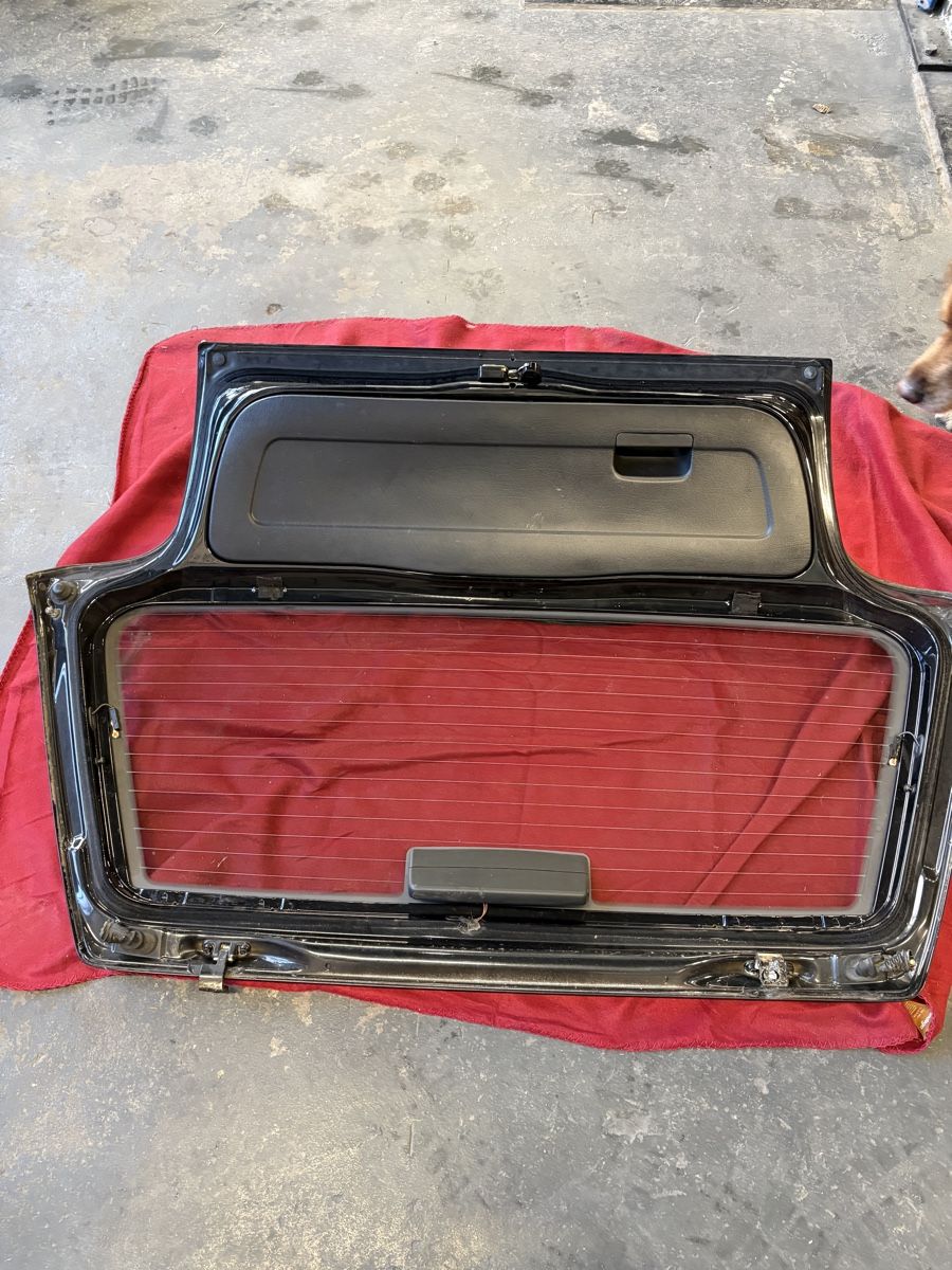 VW Tutti pezzi di ricambio auto: VW Golf mk3 Kofferraumdeckel – Usato da St. Gallen venduto da RC-Liq 1