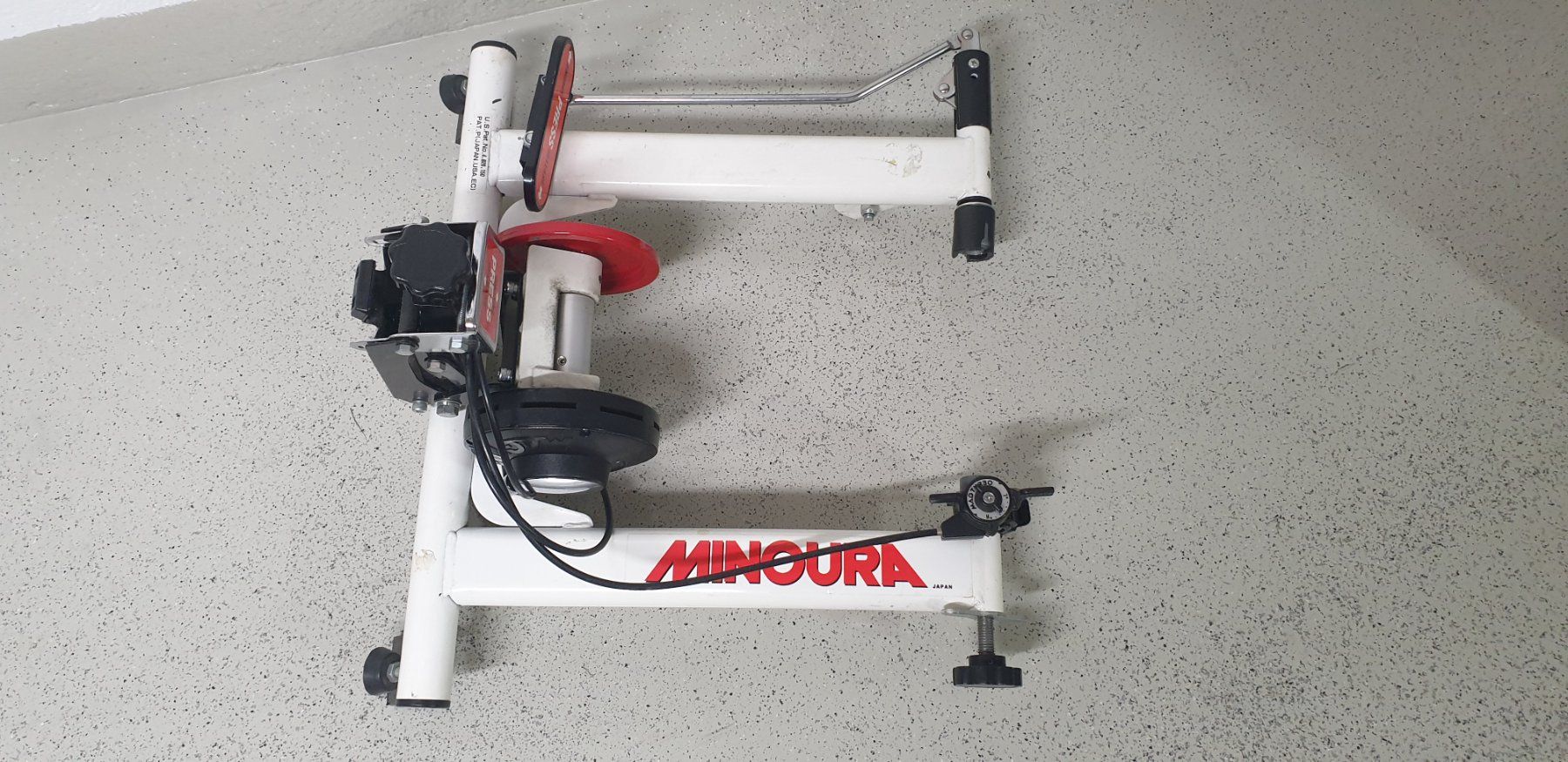 Hometrainer: Minoura Home trainer Velo Roller – Usato da Zürich venduto da emi_rp8k 3