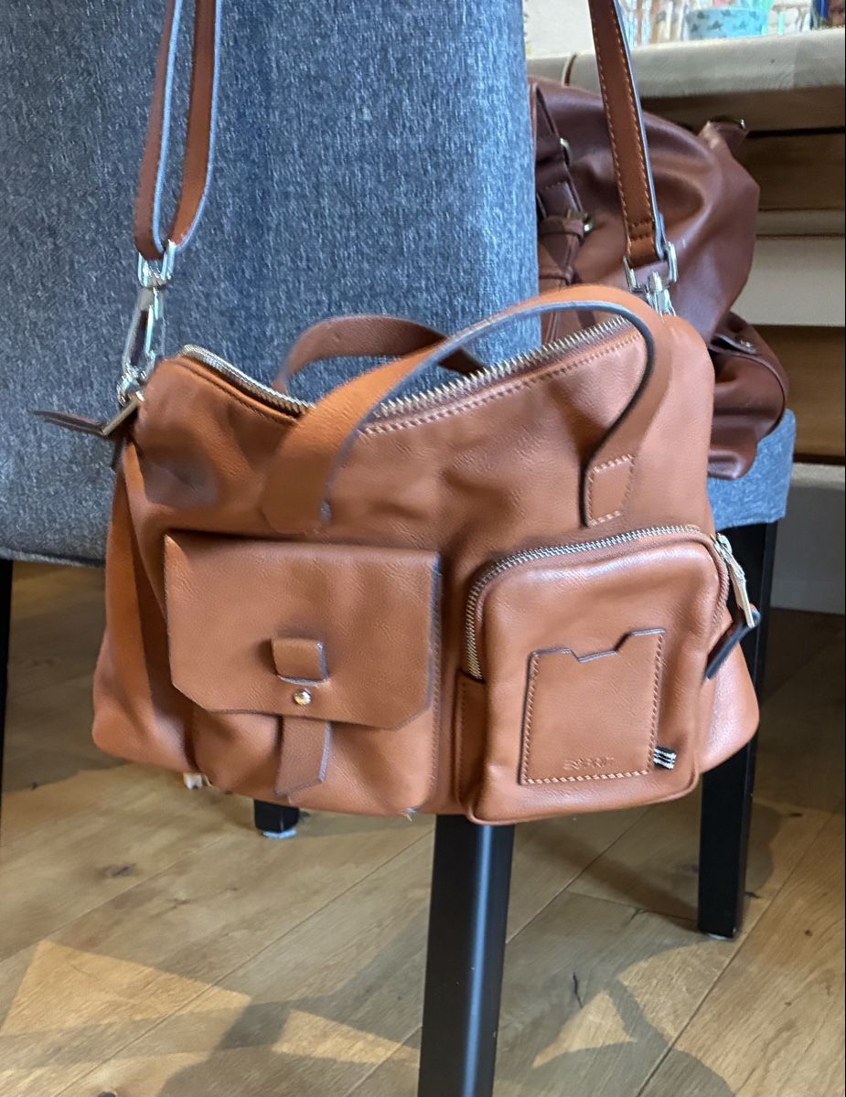 Esprit Borse da donna: braune Esprit Handtasche – Usato da Mitlödi venduto da meyer-sabrina