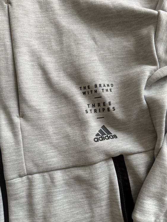 Adidas Giacche: ADIDAS Veste de survêtement à capuche, unisexe, Taille L – Nuovo e nell'imballaggio originale da Colombier NE venduto da kajo04 1