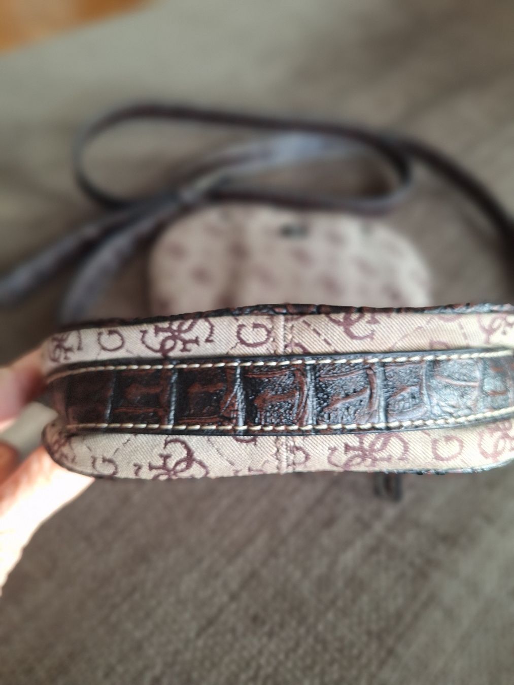 Guess Borse da donna: Guess Umhängetasche. NEU.. – Nuovo (secondo la descrizione) da Bassersdorf venduto da Makeje58 5