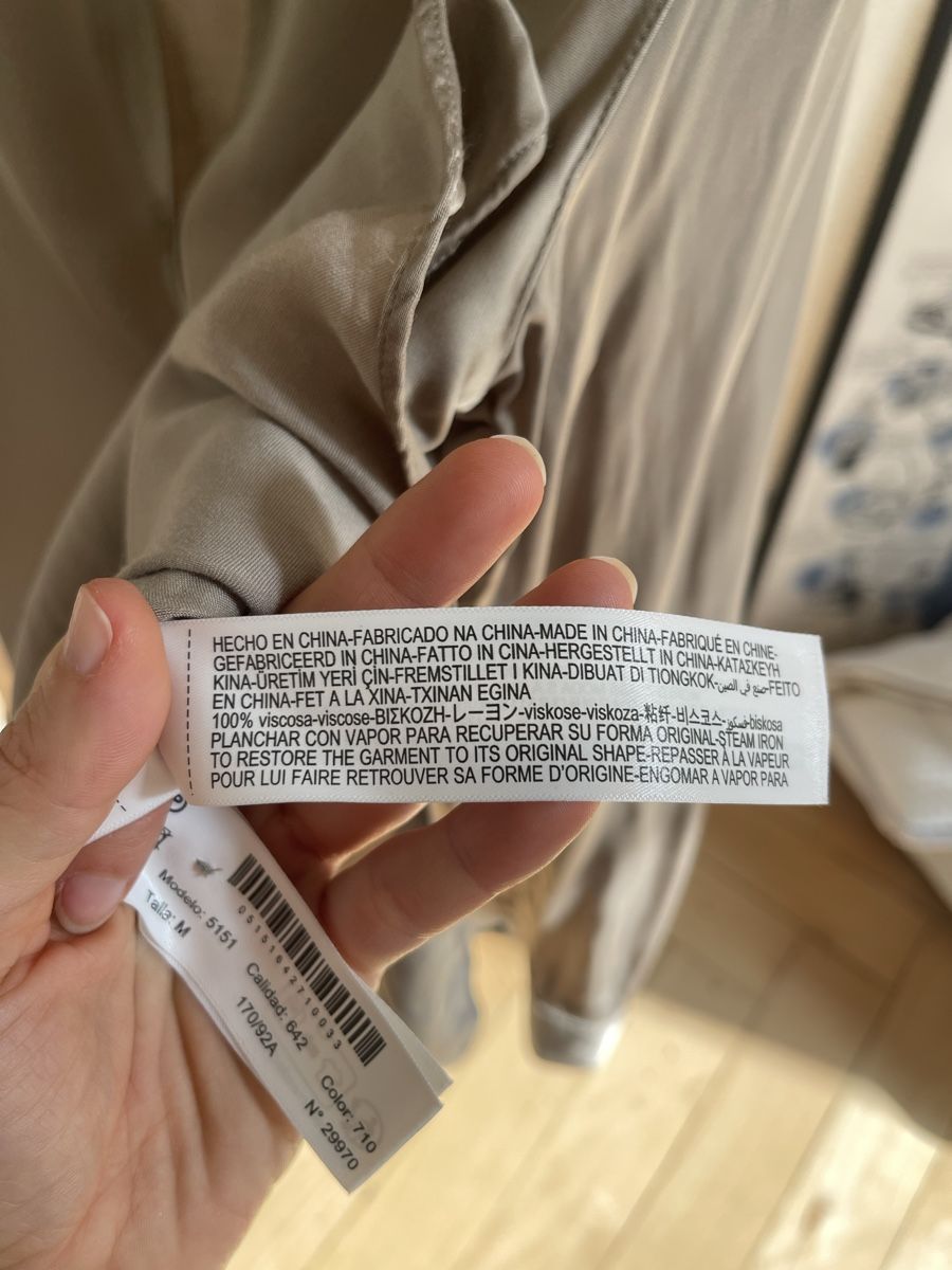 Massimo Dutti Camicette: Massimo Dutti 100% Viskosebluse Beige/Champagne M – Nuovo (secondo la descrizione) da Zürich venduto da flo_8x2x 6