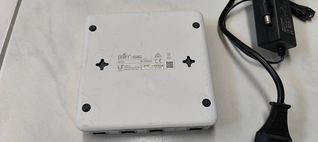 Firewall: Ubiquiti USG UniFi Security Gateway – Usato da Biberist venduto da m-it 1