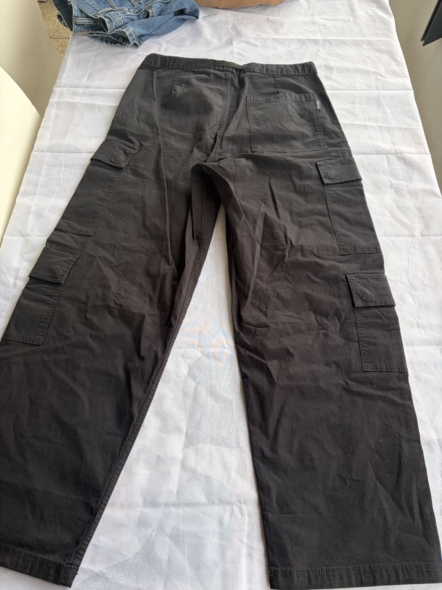 H&M Pantaloni: Cargo noir Homme H&M – Usato da Pully venduto da ari_78pk 1