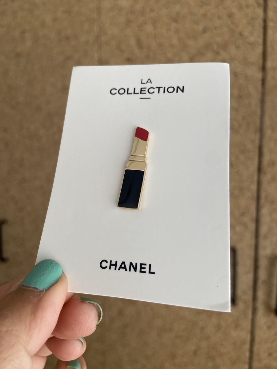 Chanel Spille & Fermagli: Chanel lipstick pin beauty  – Nuovo e nell'imballaggio originale da Wallisellen venduto da shirley10212008 2