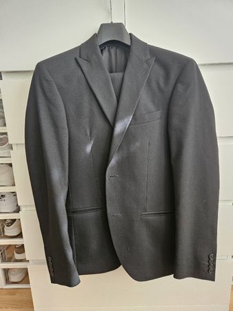 Costume homme Isaac Dewhirst noir, taille 46
