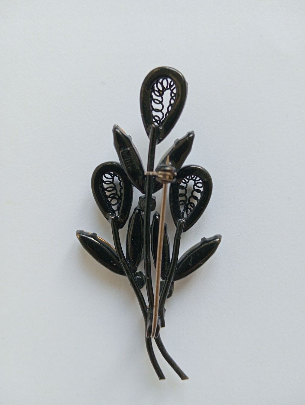Spille & Fermagli: Vintage Brosche Austria Blumenstrauß Strass Emaille Schwarz – Usato da Allschwil venduto da Evgeniia78 2
