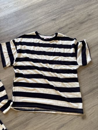 T-Shirt gestreift dunkelblau weiss in gutem Zustand