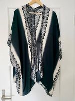 Schwarz / weisser Kimono im Batik-Look mit Boho-Flair