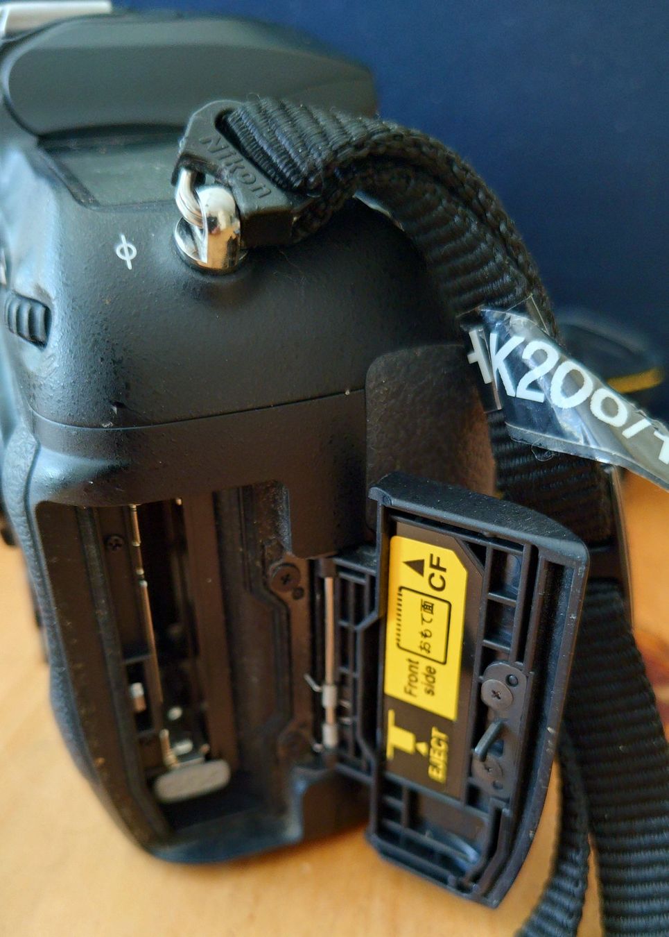 Nikon Appareil photo: NIKON D200 Body ohne Zubehör – D'occasion à Allschwil par Swisstoybox 5