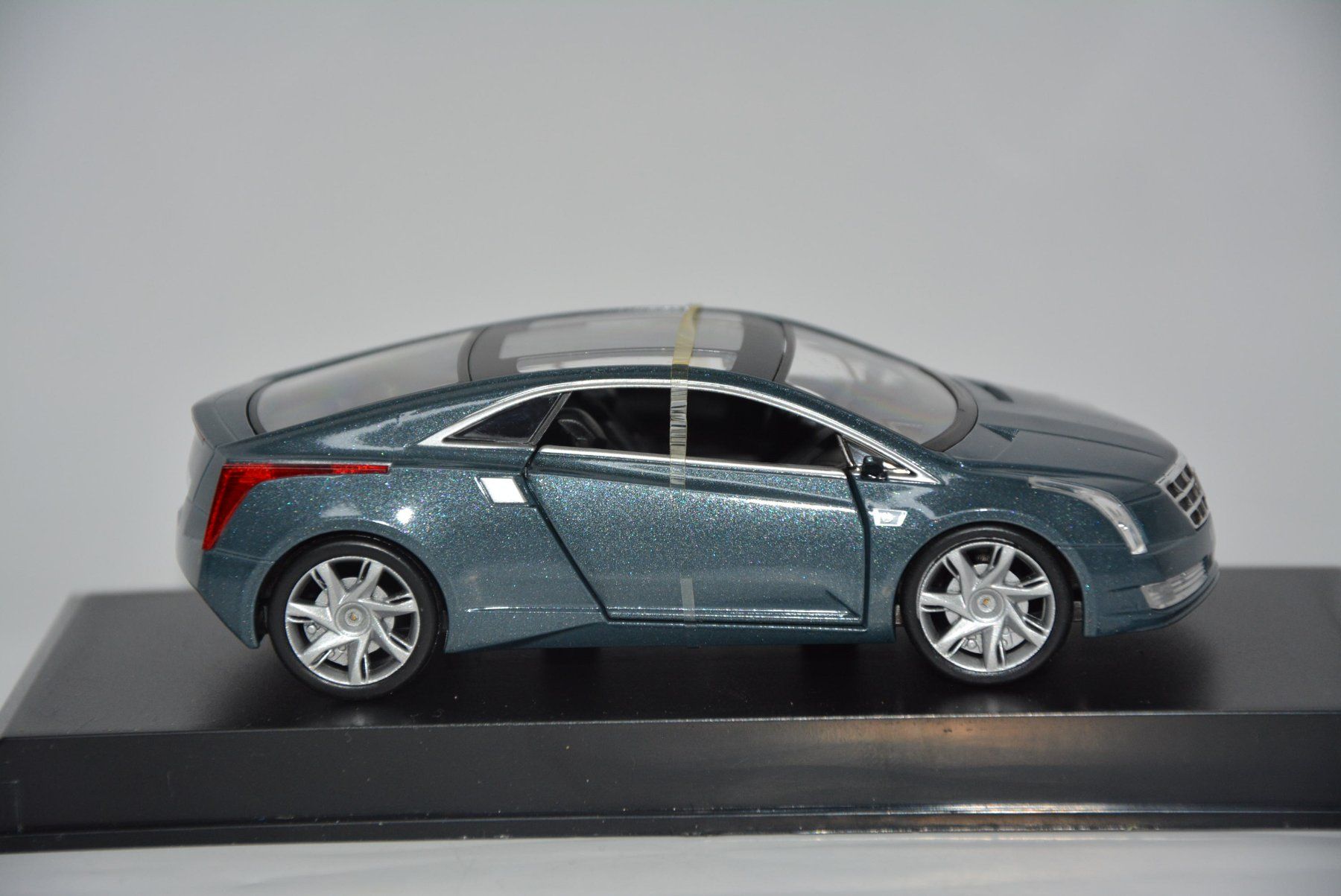 Modellautos: Cadillac Conver J Concept , Luxury , 1:43 – Neu und originalverpackt aus Goldach von Feivel9 5