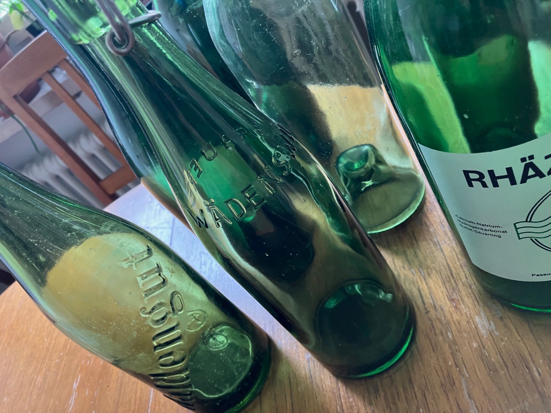 Flaschen: Alte Glasflaschen – Gebraucht aus Zürich von Sophierecords 1